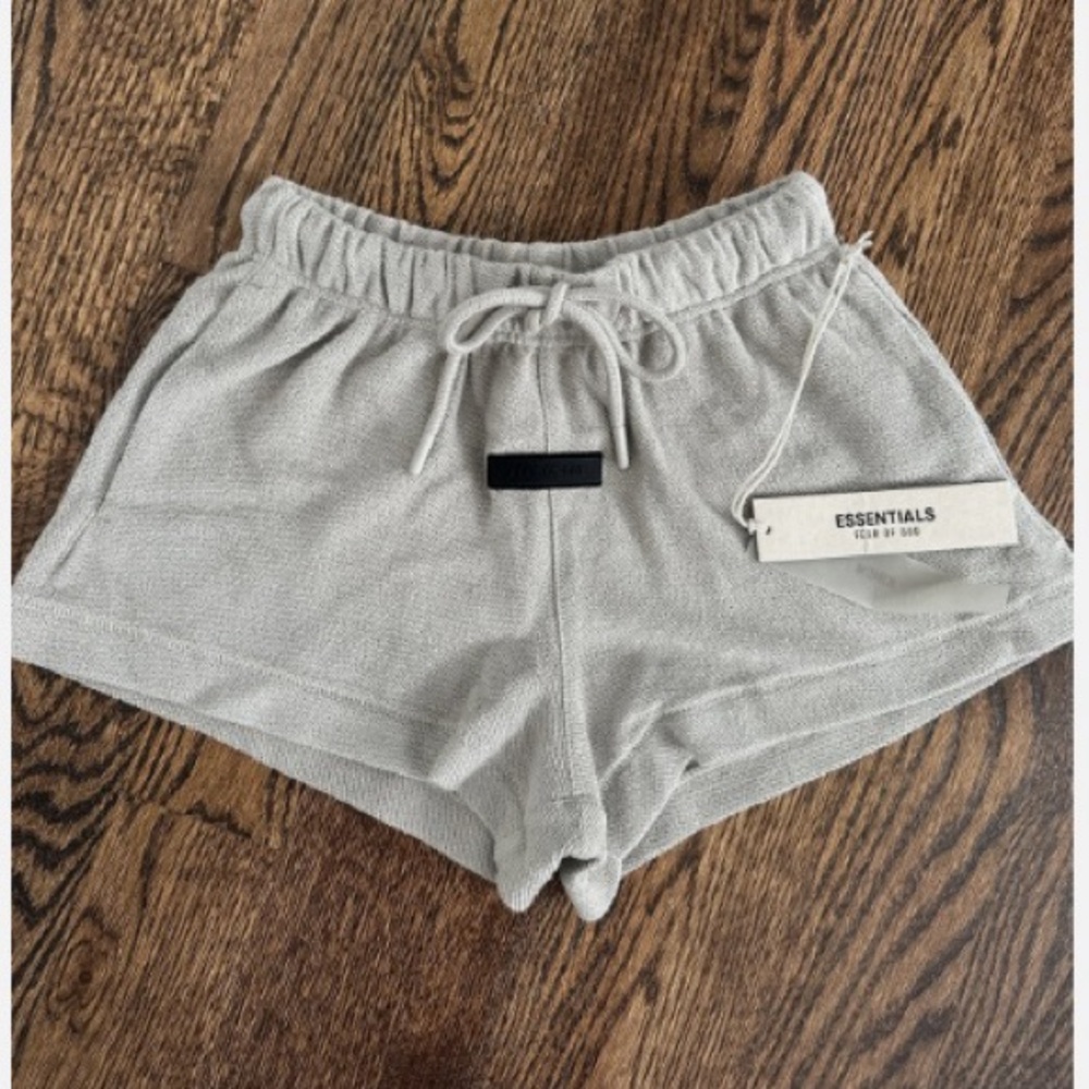 ESSENTIALS RUNNING SHORT XS - SEAL